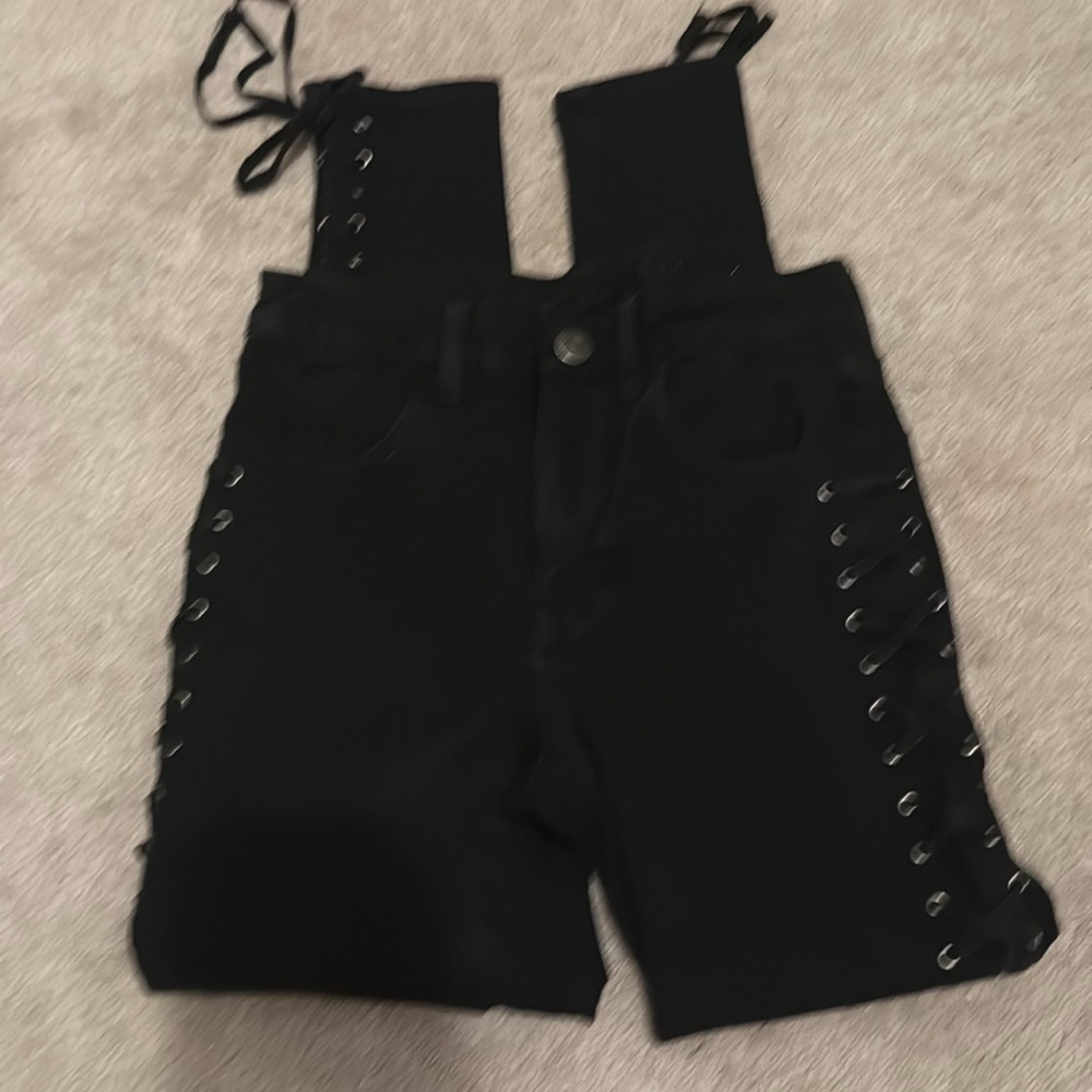 American Eagle Black Lace-Up Pants with 360 Next Level Stretch Size 6 Short